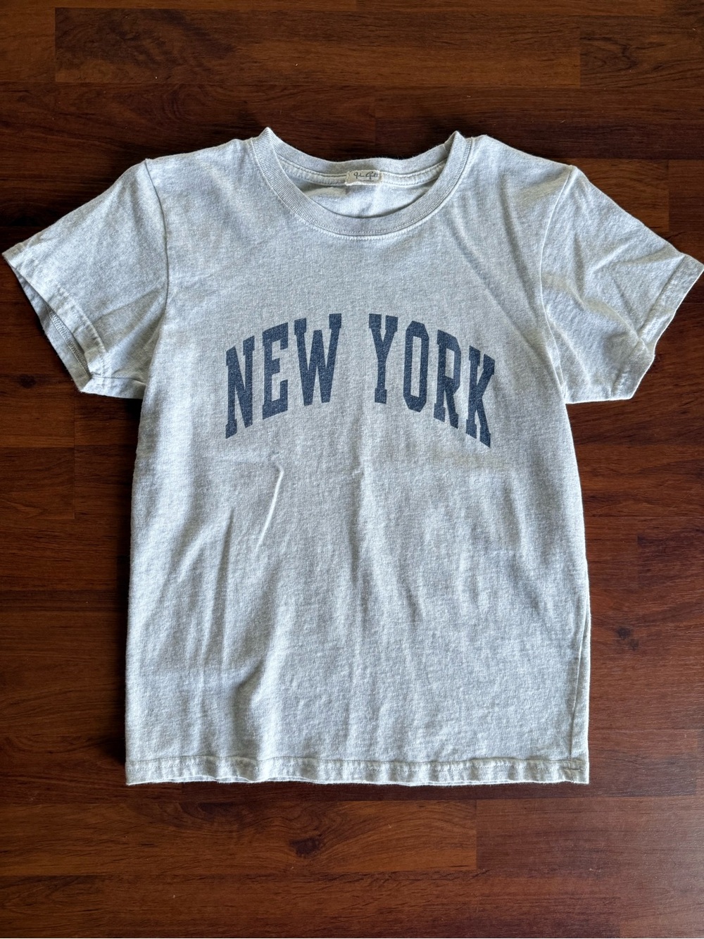 PacSun Short Sleeve 'New York' Tee in Light Gray with Navy Print